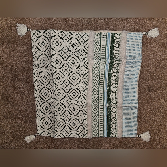 24x24 Pillow Cover with tassels boho style - Picture 5 of 7